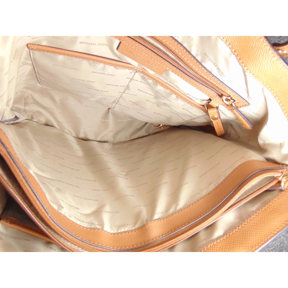 Michael Kors Voyager Tote Tan Brown Saffiano Leather 30H9GV0T0C Shoulder Bag - Picture 4 of 16
